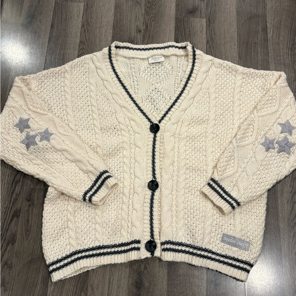 The Cardigan Taylor Swift: Authentic